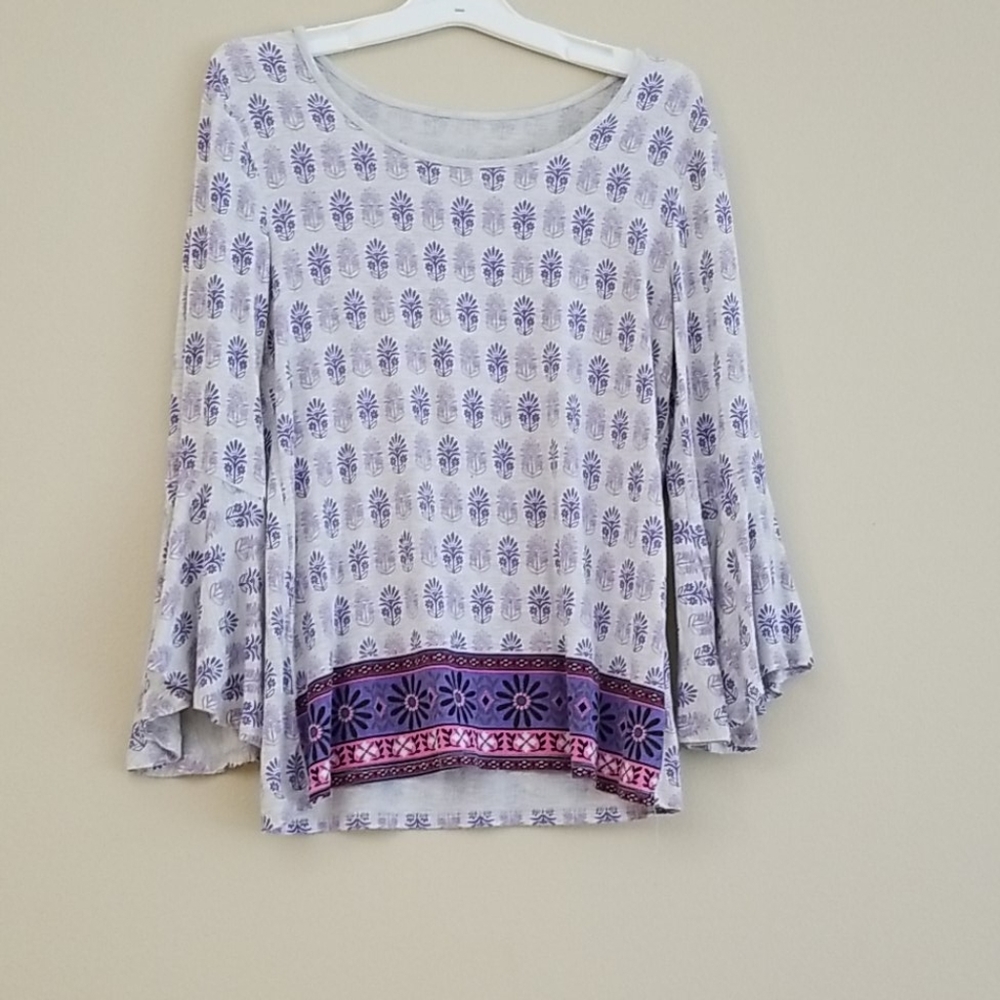 Flowy long sleeve